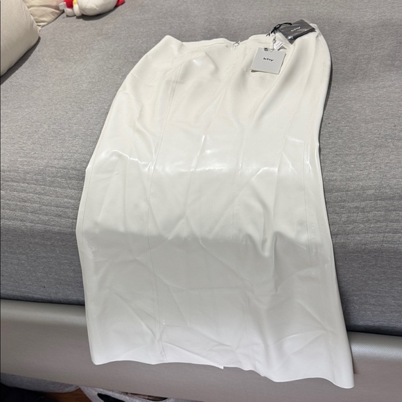 Women's White Dress - Picture 6 of 10